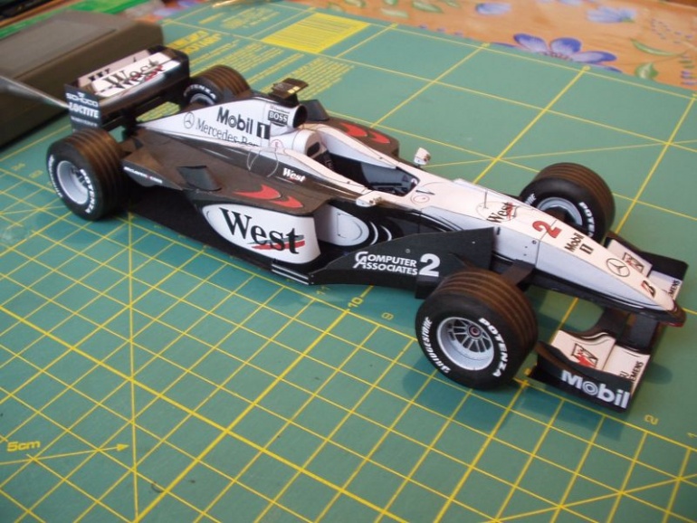 McLaren Mercedes MP4-15 (Plná velikost v novém okně) McLaren Mercedes MP4-15