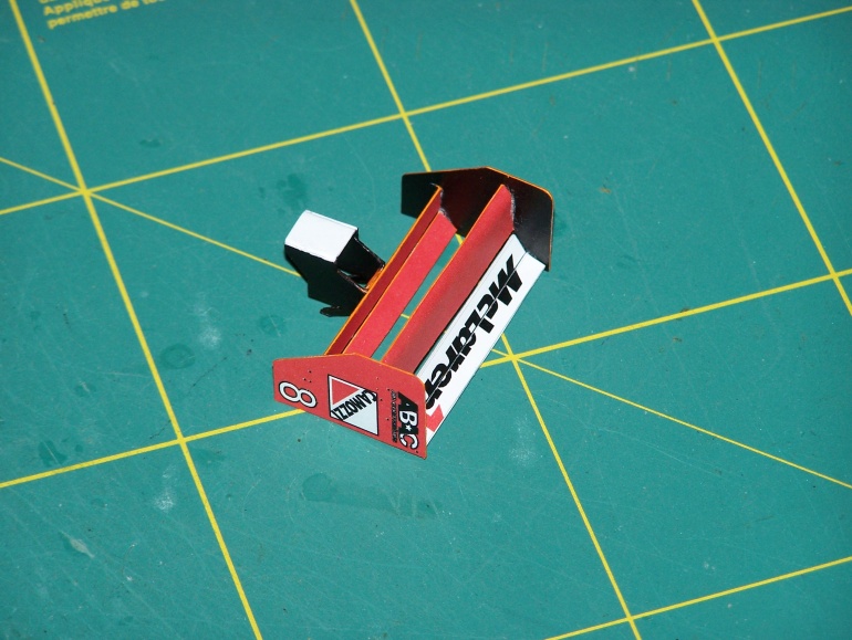 McLaren MP 4 / 9 (Plná velikost v novém okně) McLaren MP 4 / 9