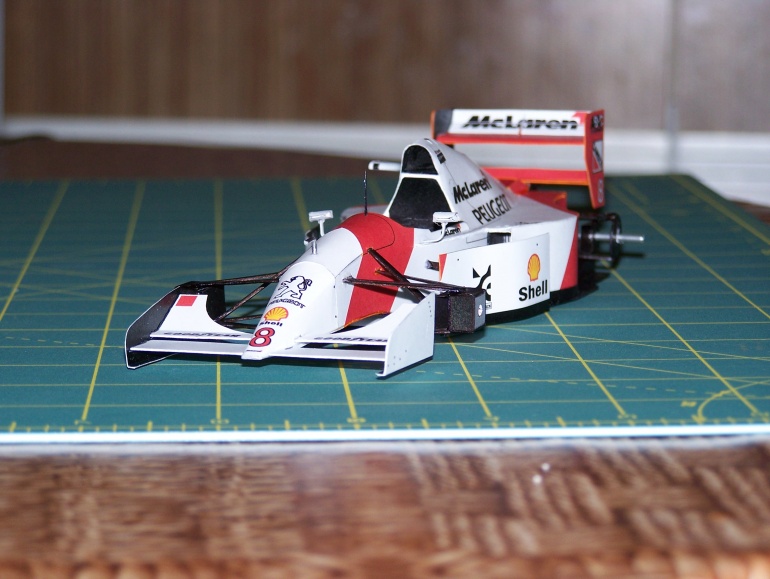 McLaren MP 4 / 9 (Plná velikost v novém okně) McLaren MP 4 / 9