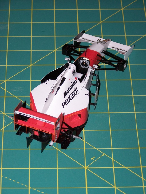 McLaren MP 4 / 9 McLaren MP 4 / 9