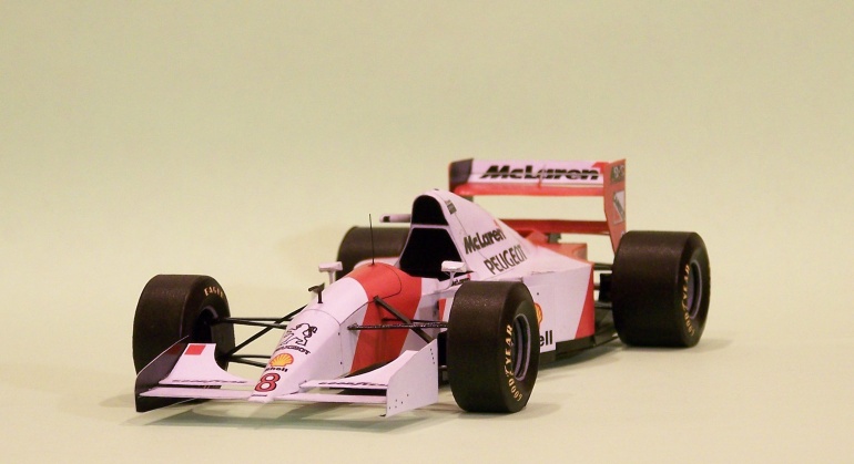 McLaren MP 4 / 9 (Plná velikost v novém okně) McLaren MP 4 / 9