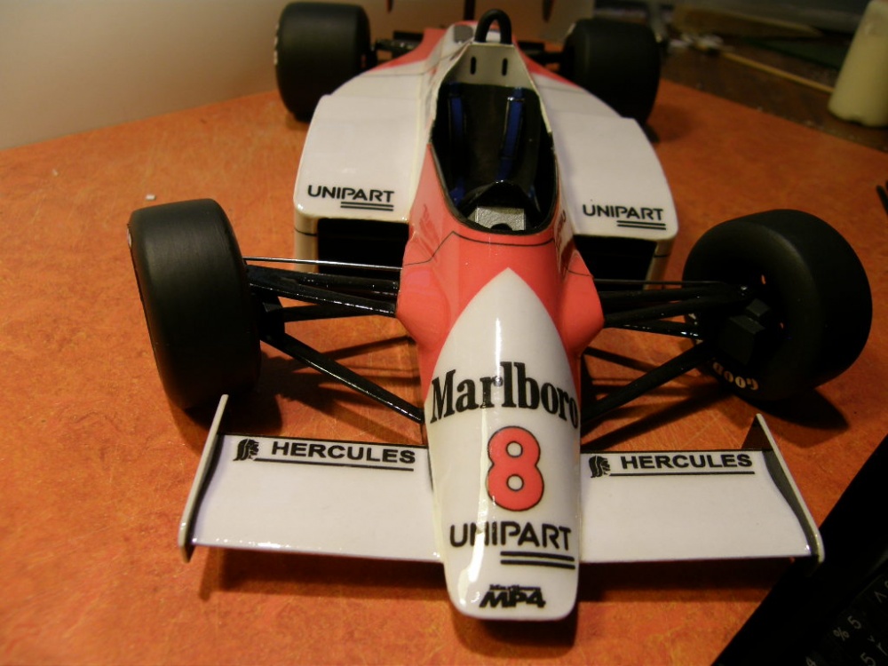 McLaren MP 4-1 (Plná velikost v novém okně) McLaren MP 4-1