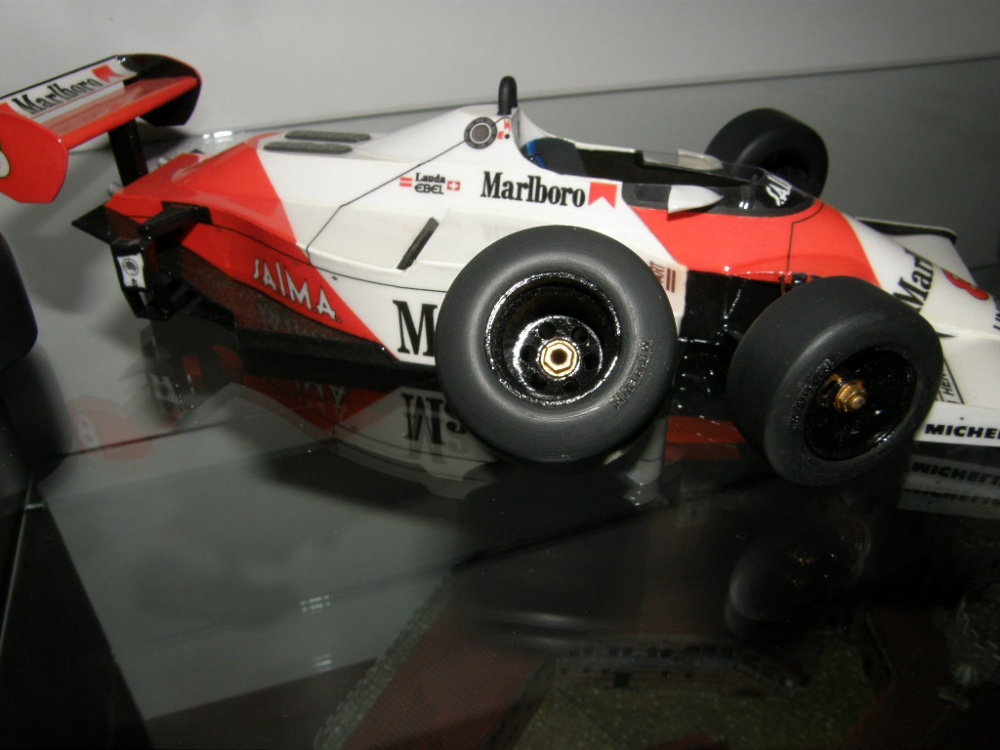 McLaren MP 4-1 (Plná velikost v novém okně) McLaren MP 4-1