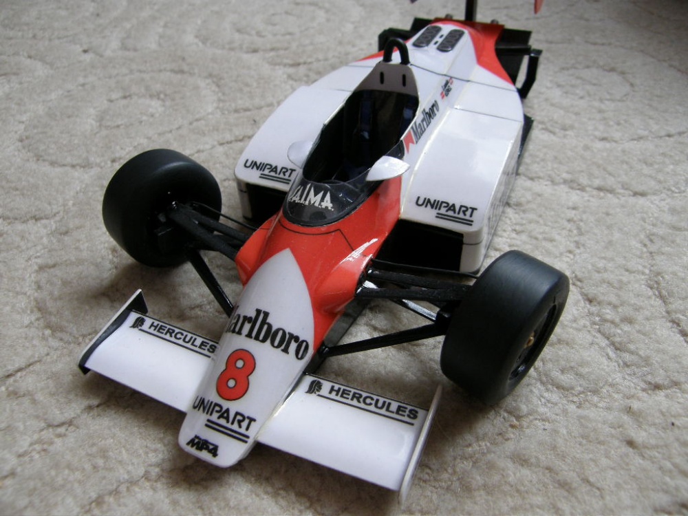 McLaren MP 4-1 (Plná velikost v novém okně) McLaren MP 4-1