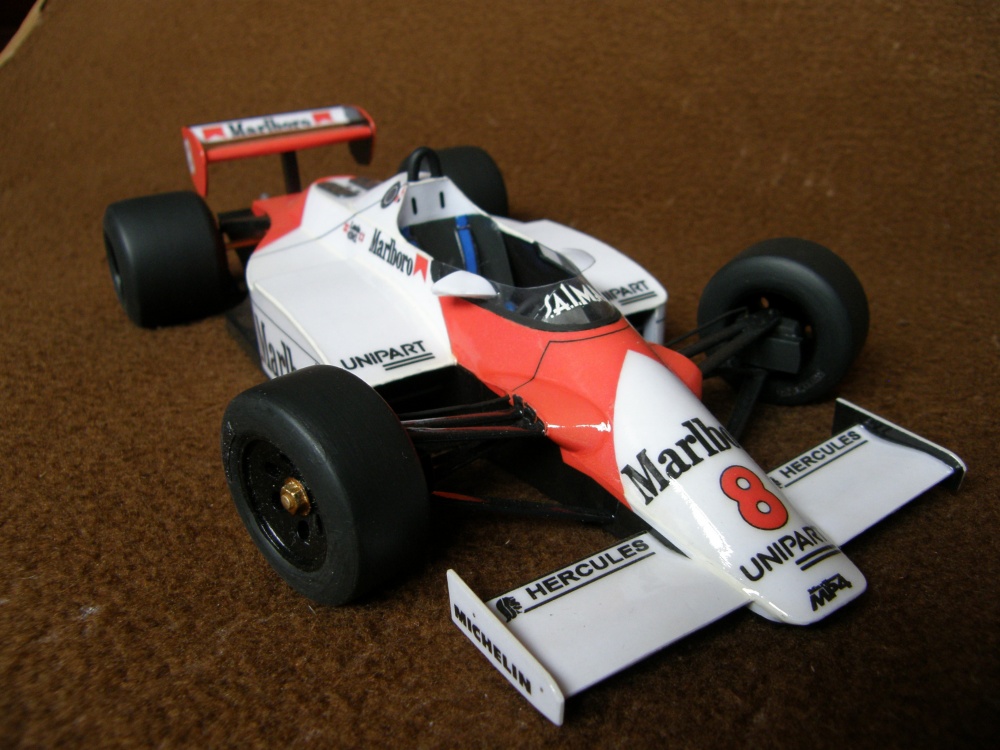 McLaren MP 4-1 (Plná velikost v novém okně) McLaren MP 4-1