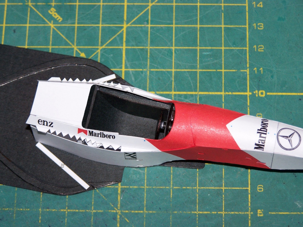 McLaren MP 4/10B (Plná velikost v novém okně) McLaren MP 4/10B