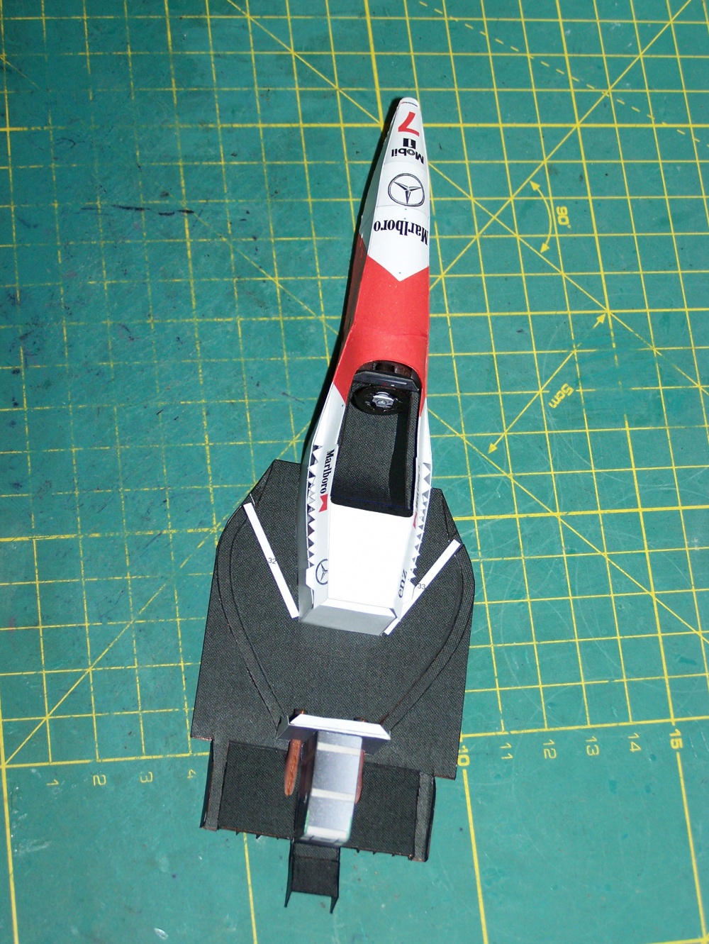 McLaren MP 4/10B (Plná velikost v novém okně) McLaren MP 4/10B