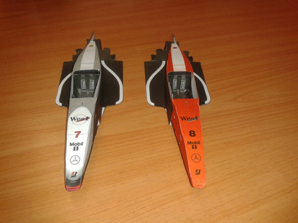 McLaren MP 4-13 (Plná velikost v novém okně) McLaren MP 4-13