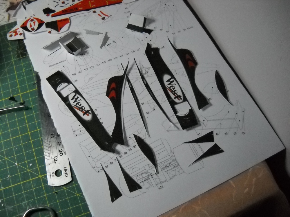 McLaren MP 4-13
