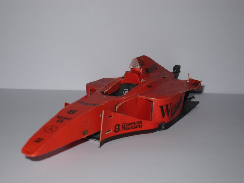 McLaren MP 4-13 (Plná velikost v novém okně) McLaren MP 4-13