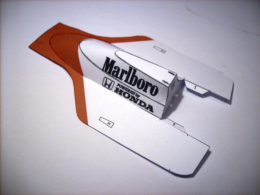 McLaren MP 4/4, Ayrton Senna (Plná velikost v novém okně) McLaren MP 4/4, Ayrton Senna