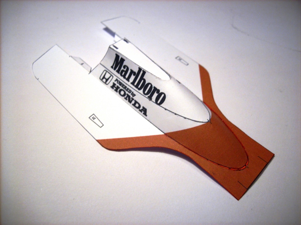 McLaren MP 4/4, Ayrton Senna (Plná velikost v novém okně) McLaren MP 4/4, Ayrton Senna