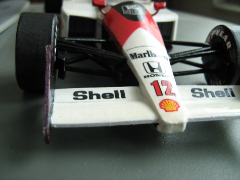 McLAREN MP 4/4 1:24