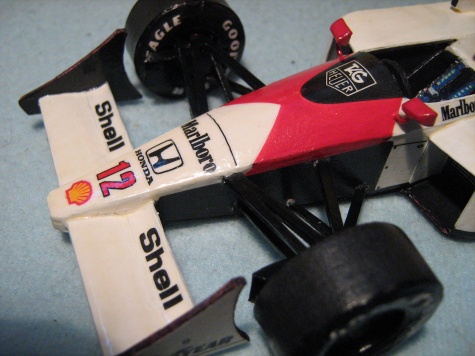 McLAREN MP 4/4 1:24