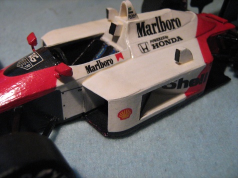 McLAREN MP 4/4 1:24