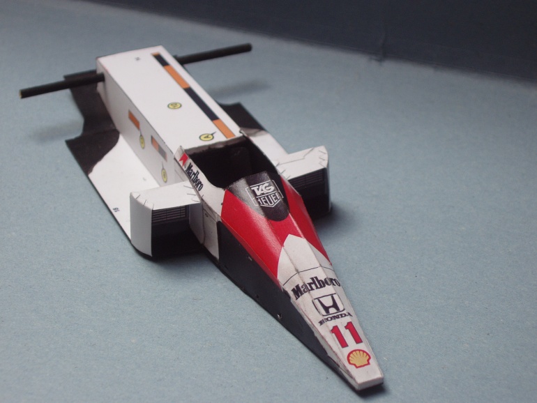 McLaren MP 4/4 (Plná velikost v novém okně) McLaren MP 4/4