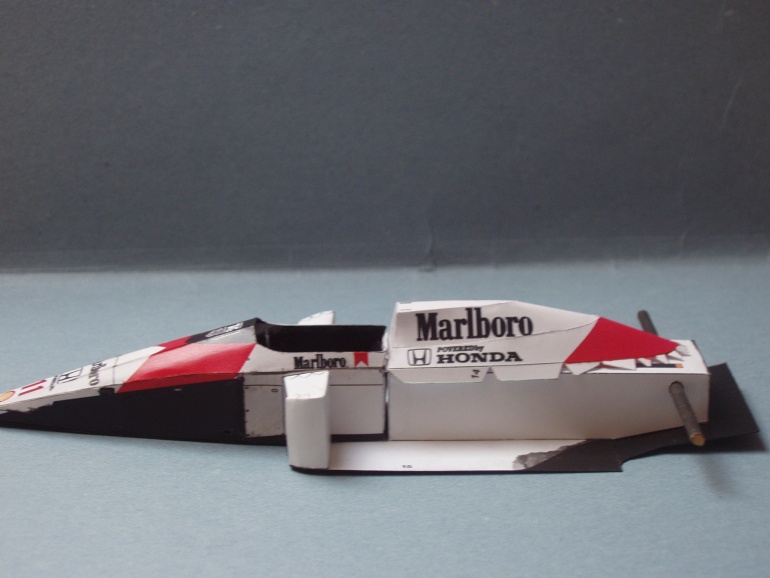 McLaren MP 4/4 (Plná velikost v novém okně) McLaren MP 4/4