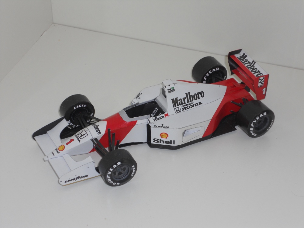 McLaren MP 4/7 Honda - Ayrton Senna