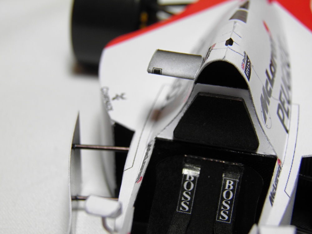 McLaren MP 4/9