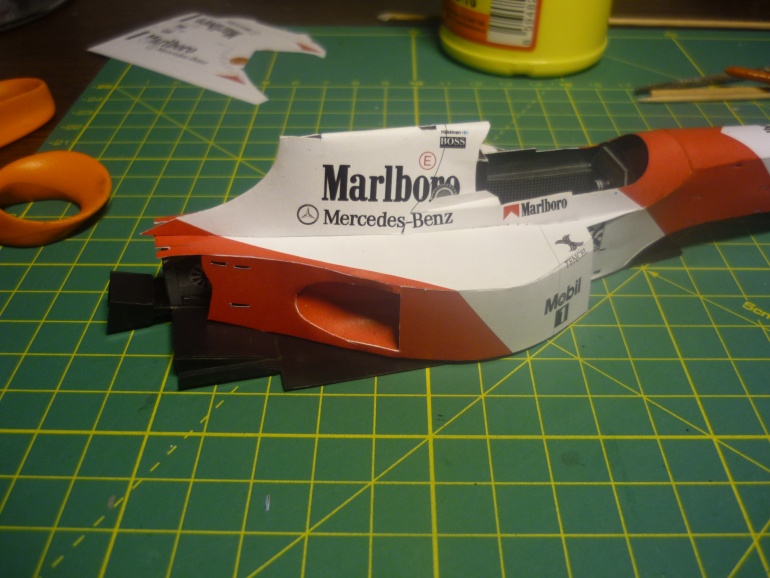McLaren MP4/10 - Hakkinen - San Marino 95 (Plná velikost v novém okně) McLaren MP4/10 - Hakkinen - San Marino 95