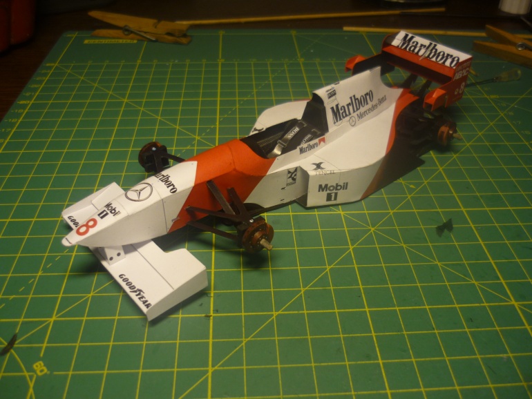 McLaren MP4/10 - Hakkinen - San Marino 95 (Plná velikost v novém okně) McLaren MP4/10 - Hakkinen - San Marino 95