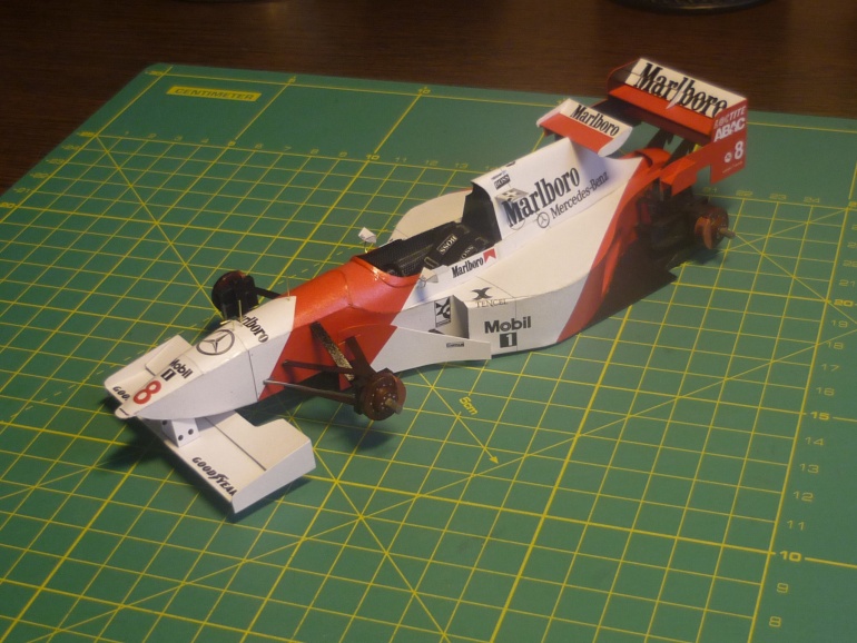 McLaren MP4/10 - Hakkinen - San Marino 95 (Plná velikost v novém okně) McLaren MP4/10 - Hakkinen - San Marino 95