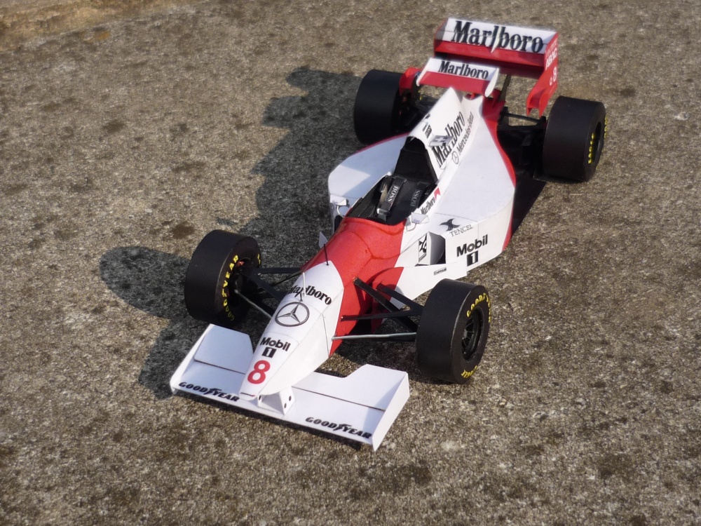 McLaren MP4/10 - Hakkinen - San Marino 95 (Plná velikost v novém okně) McLaren MP4/10 - Hakkinen - San Marino 95