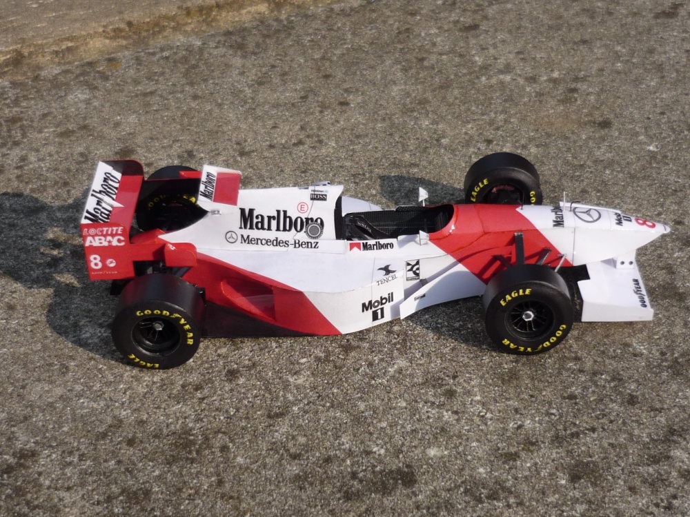 McLaren MP4/10 - Hakkinen - San Marino 95 (Plná velikost v novém okně) McLaren MP4/10 - Hakkinen - San Marino 95