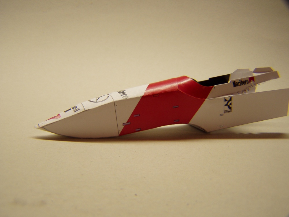 McLaren MP4/10, 1995, M. Blundell (Plná velikost v novém okně) McLaren MP4/10, 1995, M. Blundell
