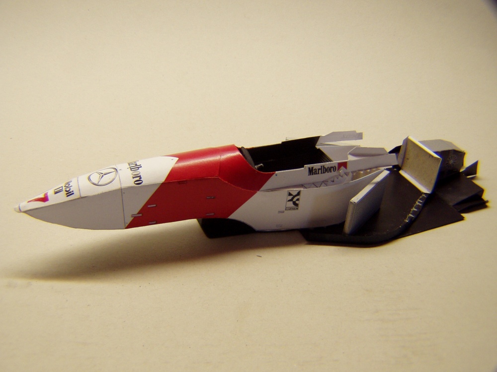 McLaren MP4/10, 1995, M. Blundell (Plná velikost v novém okně) McLaren MP4/10, 1995, M. Blundell