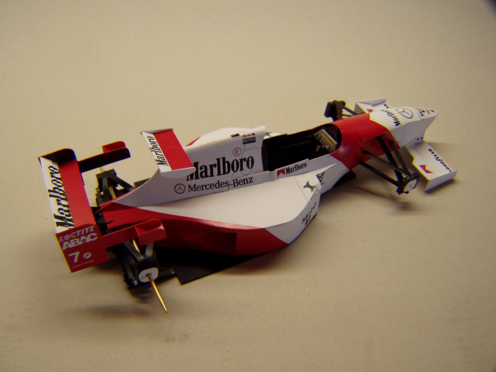 McLaren MP4/10, 1995, M. Blundell (Plná velikost v novém okně) McLaren MP4/10, 1995, M. Blundell