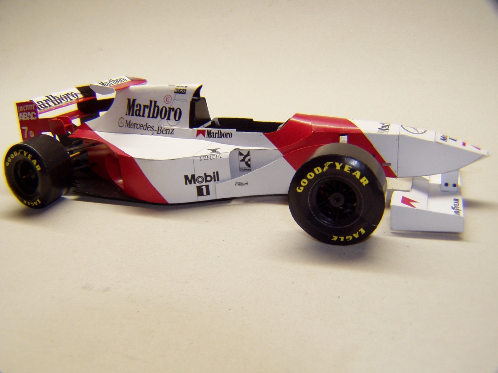 McLaren MP4/10, 1995, M. Blundell (Plná velikost v novém okně) McLaren MP4/10, 1995, M. Blundell