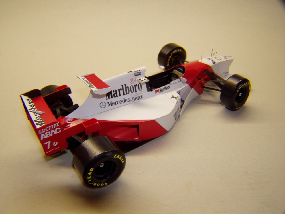 McLaren MP4/10, 1995, M. Blundell (Plná velikost v novém okně) McLaren MP4/10, 1995, M. Blundell