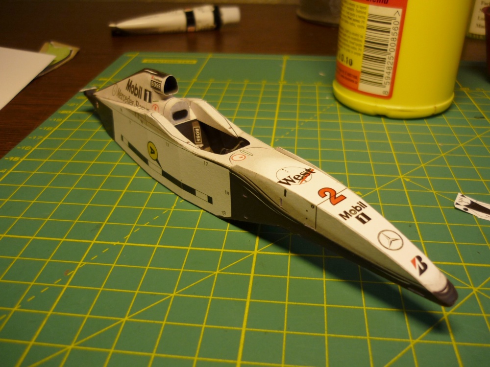 McLaren MP4/15 - David Coulthard - 2000 (Plná velikost v novém okně) McLaren MP4/15 - David Coulthard - 2000