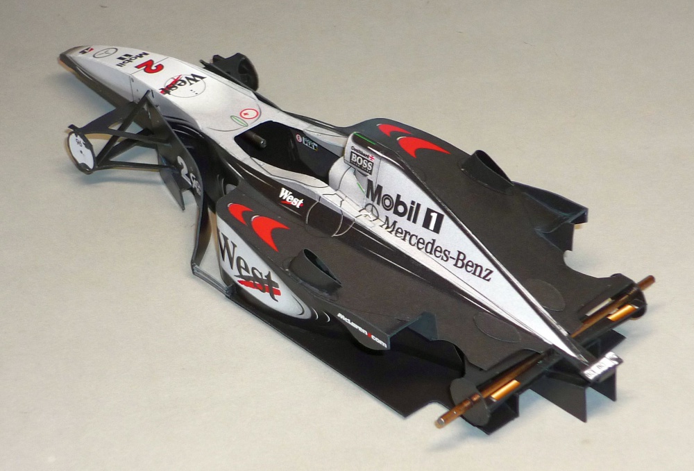 McLaren MP4/15 - David Coulthard - 2000 (Plná velikost v novém okně) McLaren MP4/15 - David Coulthard - 2000