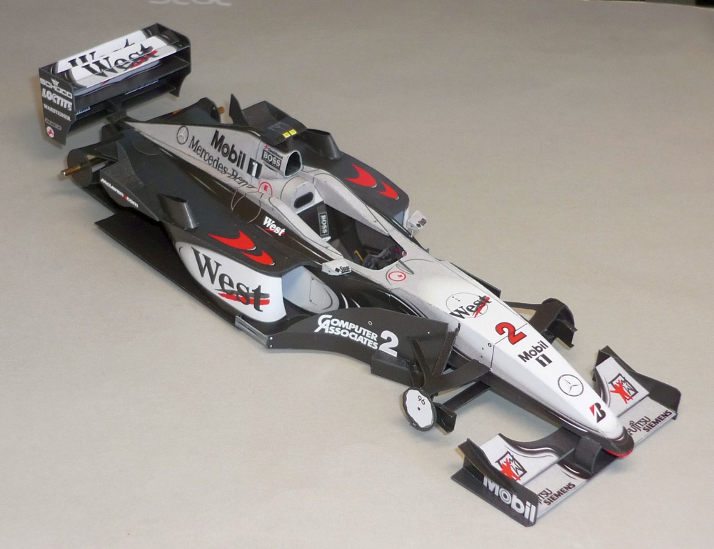 McLaren MP4/15 - David Coulthard - 2000 (Plná velikost v novém okně) McLaren MP4/15 - David Coulthard - 2000