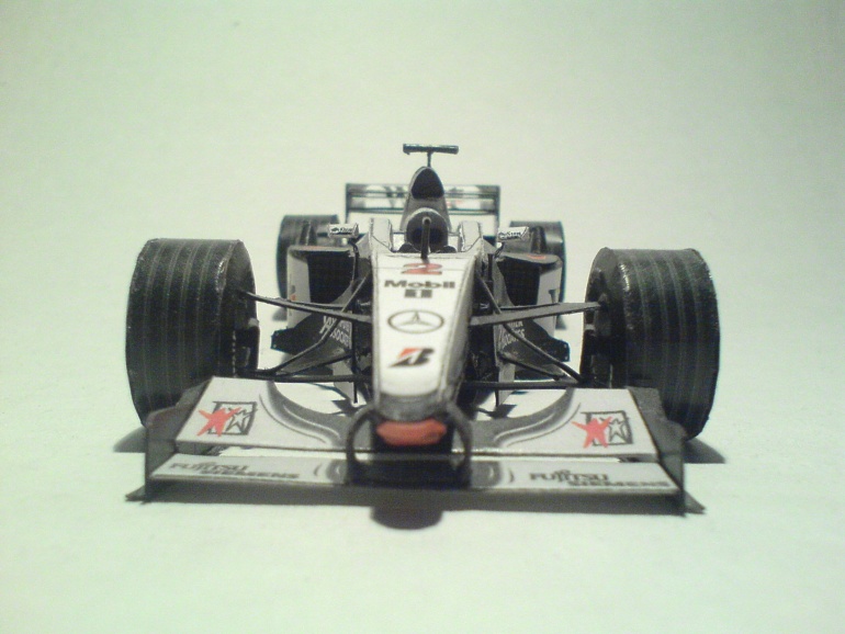McLaren MP4-15 (Plná velikost v novém okně) McLaren MP4-15