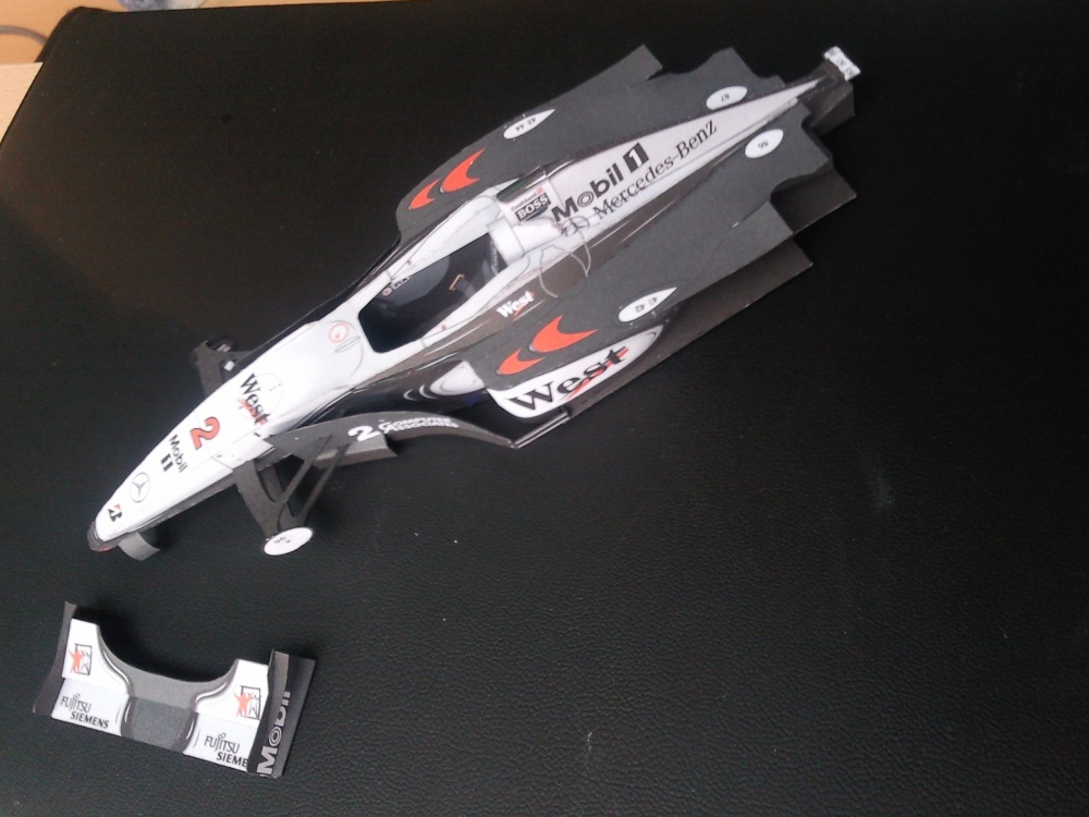 McLaren MP4-15 (Plná velikost v novém okně) McLaren MP4-15