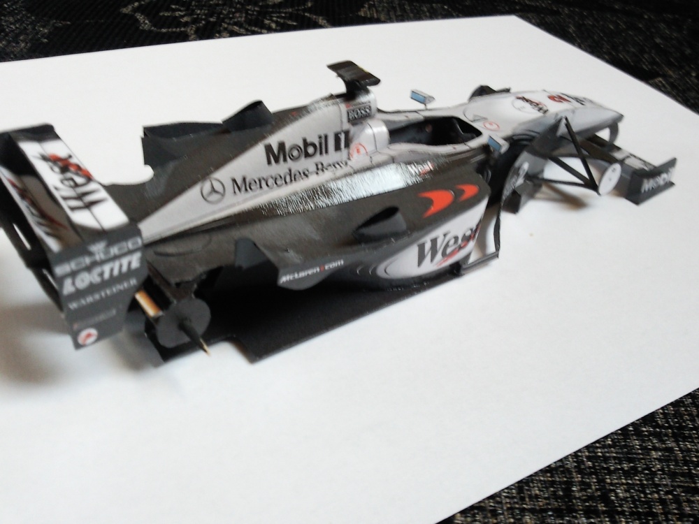 McLaren MP4-15 (Plná velikost v novém okně) McLaren MP4-15