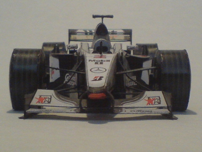 McLaren MP4-15 (Plná velikost v novém okně) McLaren MP4-15