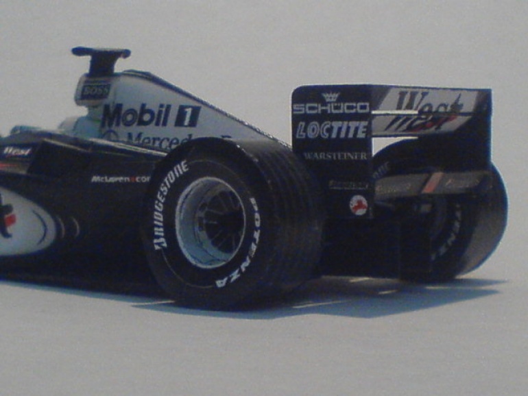 McLaren MP4-15 (Plná velikost v novém okně) McLaren MP4-15