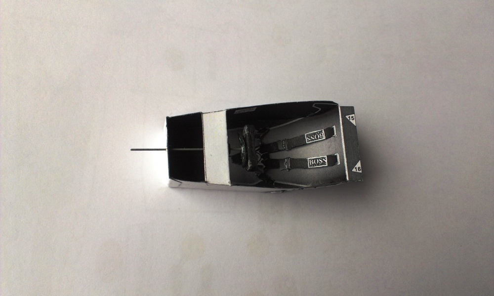 McLaren MP4/23 (Plná velikost v novém okně) McLaren MP4/23