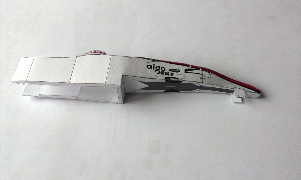 McLaren MP4/23 (Plná velikost v novém okně) McLaren MP4/23