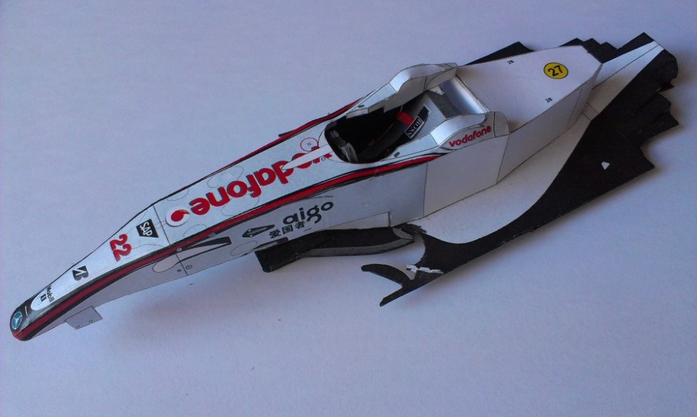 McLaren MP4/23 (Plná velikost v novém okně) McLaren MP4/23