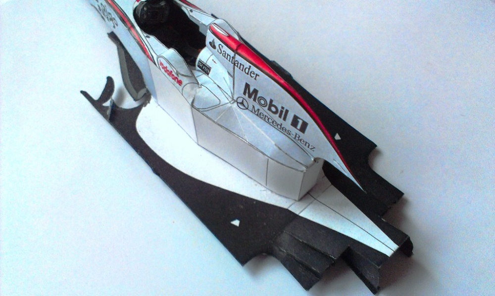 McLaren MP4/23 (Plná velikost v novém okně) McLaren MP4/23
