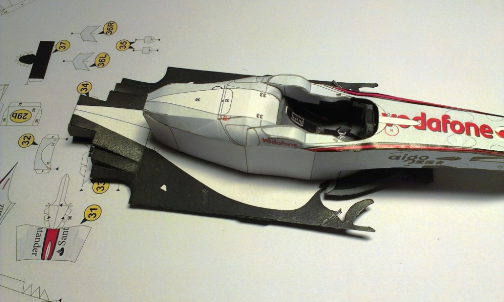 McLaren MP4/23 (Plná velikost v novém okně) McLaren MP4/23