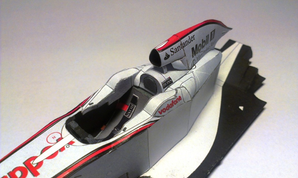 McLaren MP4/23 (Plná velikost v novém okně) McLaren MP4/23