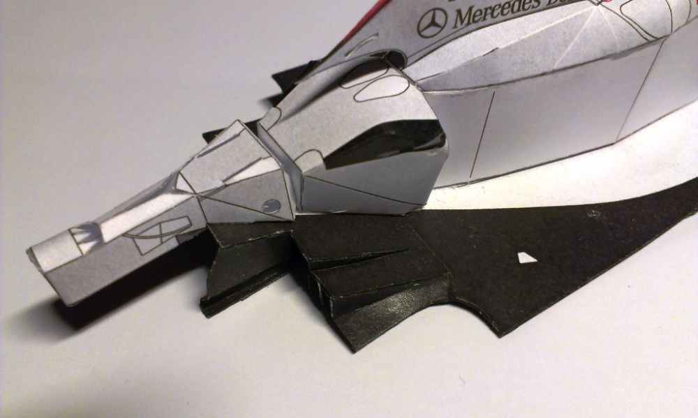 McLaren MP4/23 (Plná velikost v novém okně) McLaren MP4/23