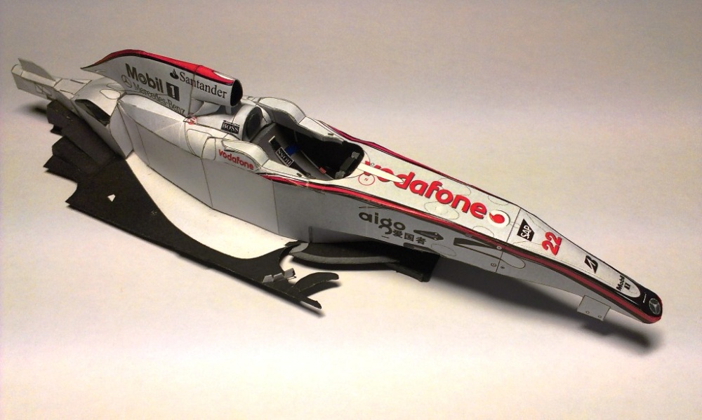 McLaren MP4/23 (Plná velikost v novém okně) McLaren MP4/23