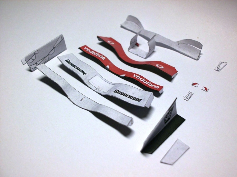 McLaren MP4/23 (Plná velikost v novém okně) McLaren MP4/23